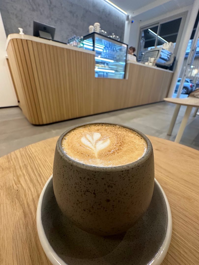 Parallel Coffee specialty coffee shop in Paris - photo 3