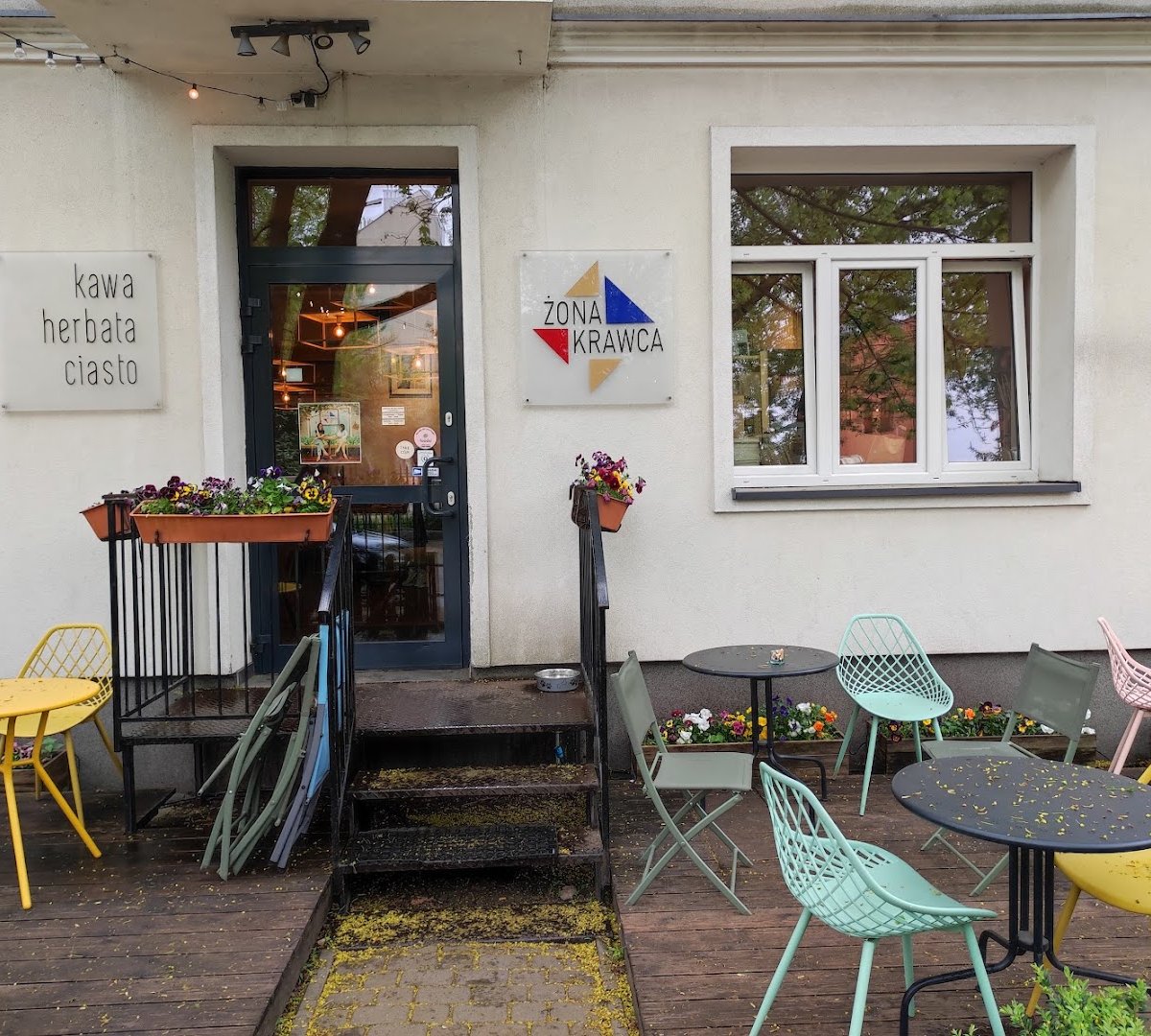 Storefront of Żona Krawca, specialty coffee shop in Warsaw