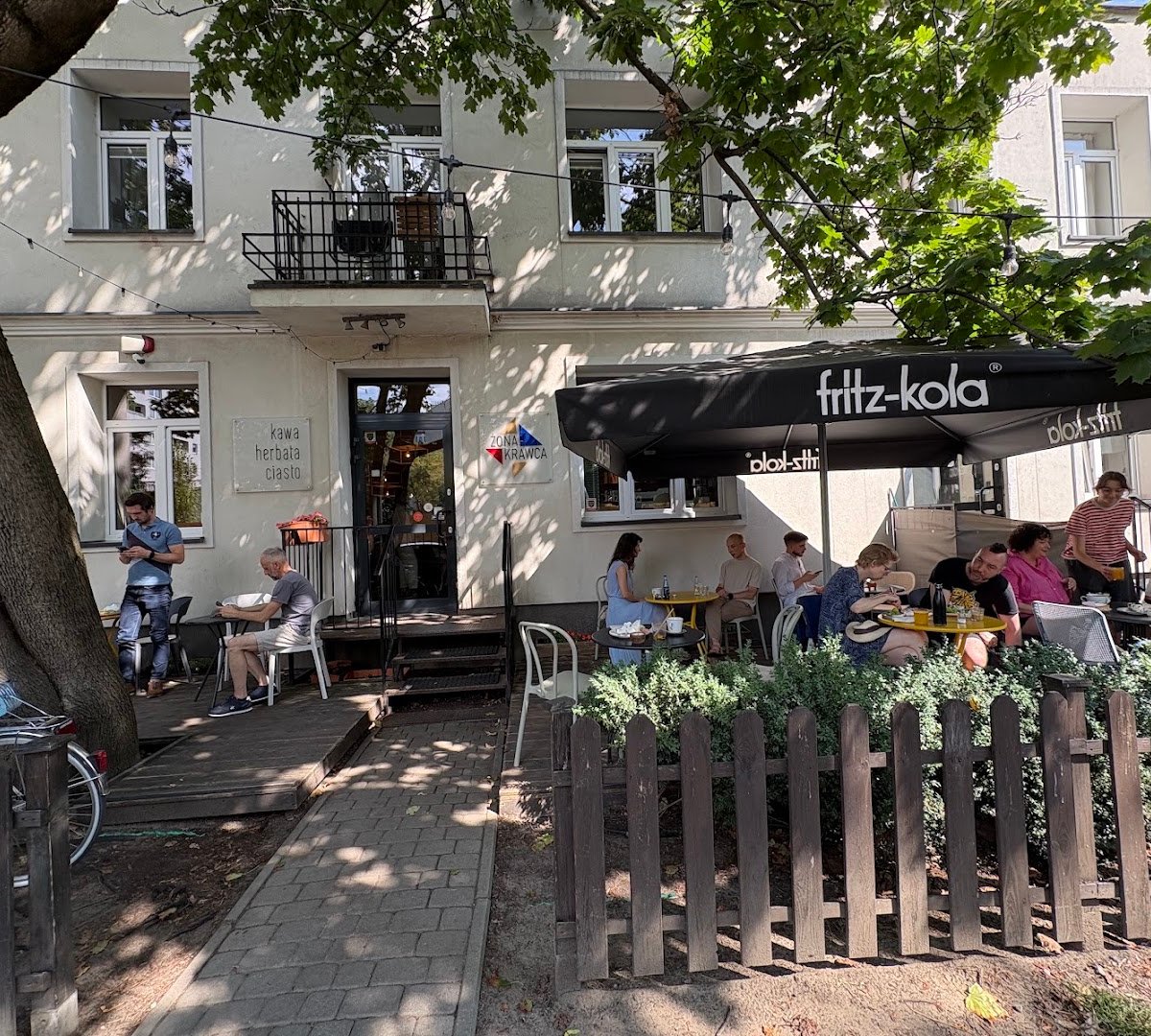 Storefront of Żona Krawca, specialty coffee shop in Warsaw