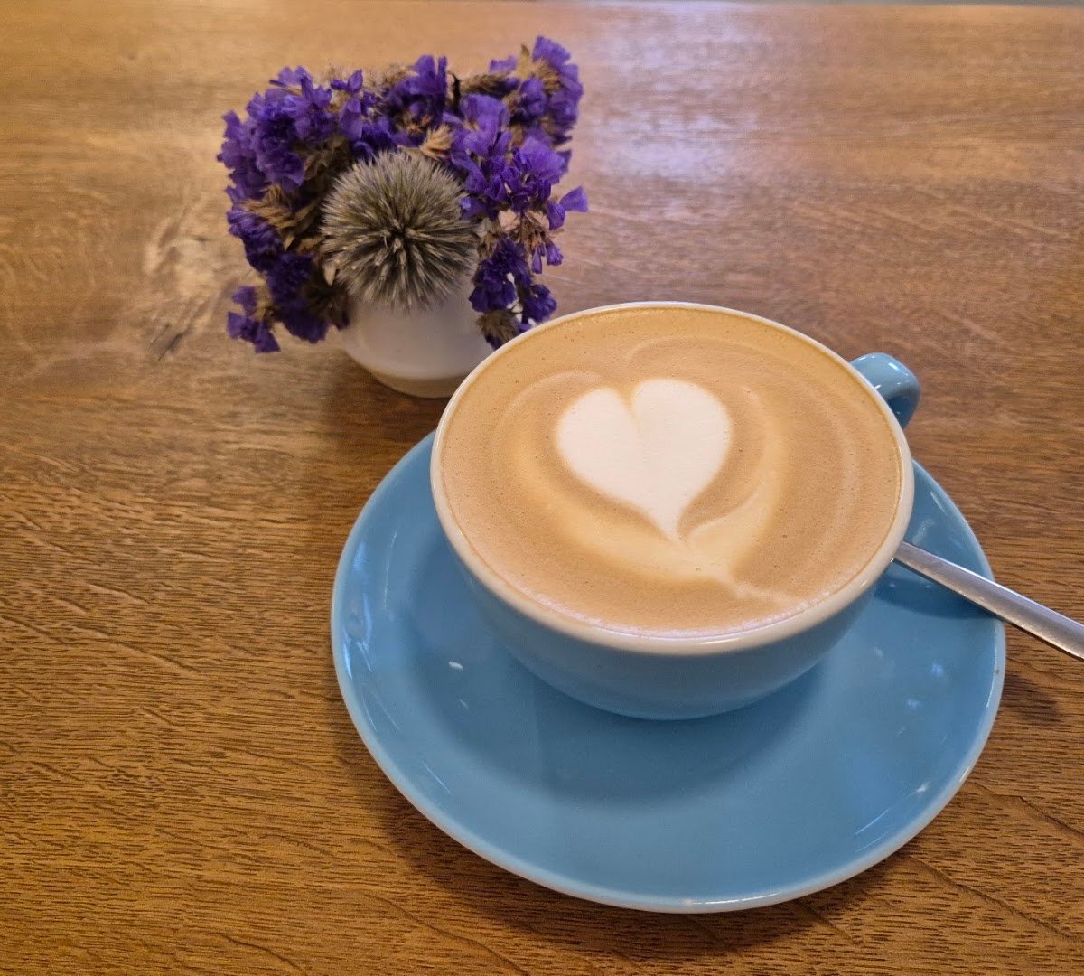 Coffee at People on Caffeine, specialty coffee shop in Vienna