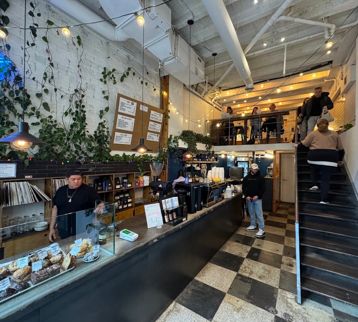 Interior of Café Paquebot Vieux-Montréal, specialty coffee shop in Montreal