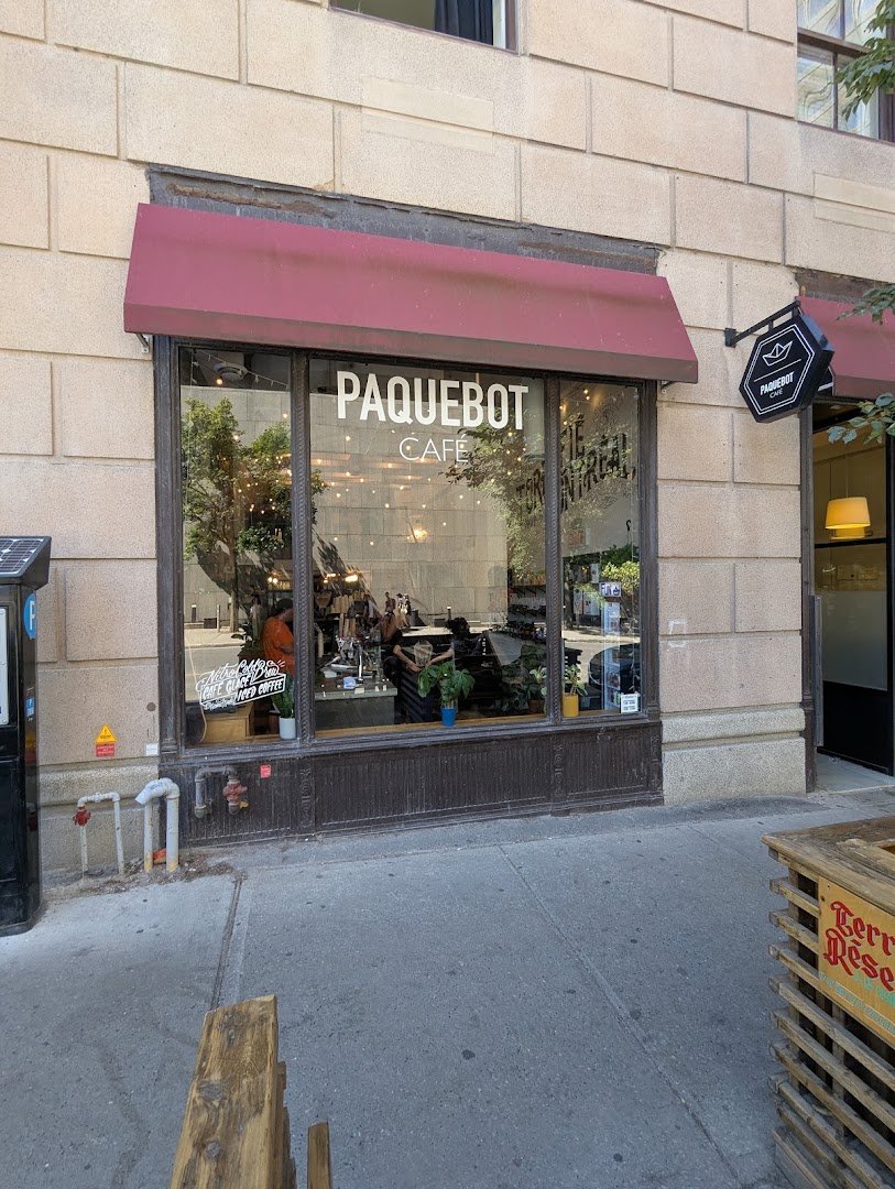 Storefront of Café Paquebot Vieux-Montréal, specialty coffee shop in Montreal