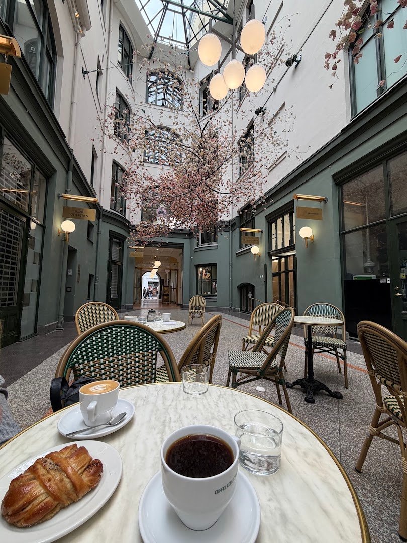 Coffee Collective Bernikow specialty coffee shop in Copenhagen - photo 3