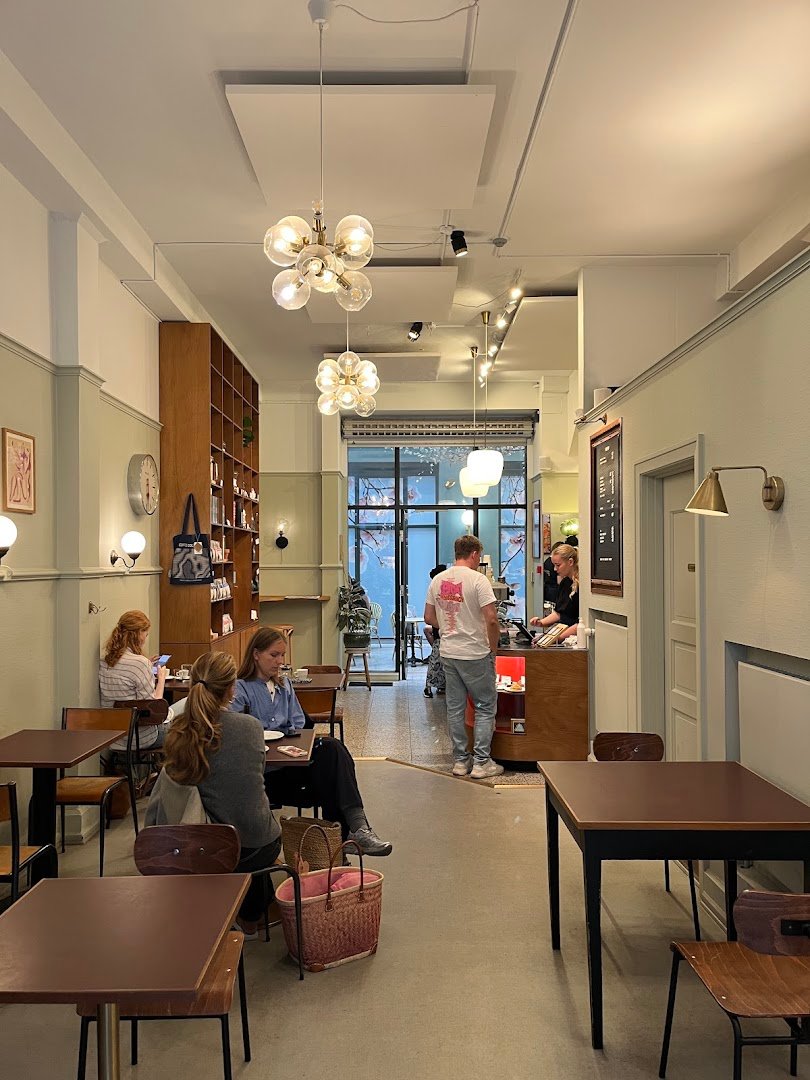 Coffee Collective Bernikow specialty coffee shop in Copenhagen - photo 9