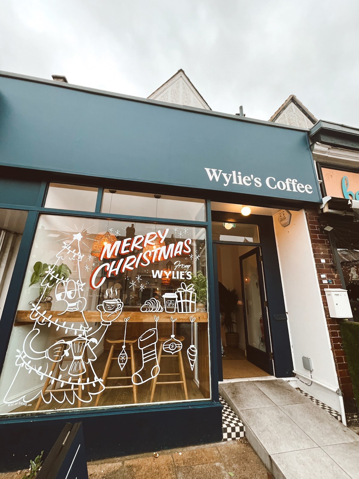 Wylie's Coffee specialty coffee shop in London - photo 7