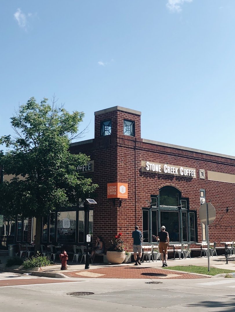 Storefront of Stone Creek Coffee - Shorewood, specialty coffee shop in Milwaukee