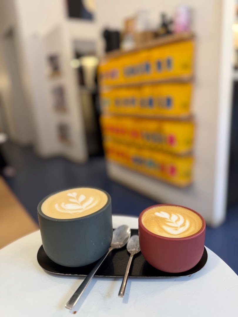 Hola Coffee Lagasca specialty coffee shop in Madrid - photo 4