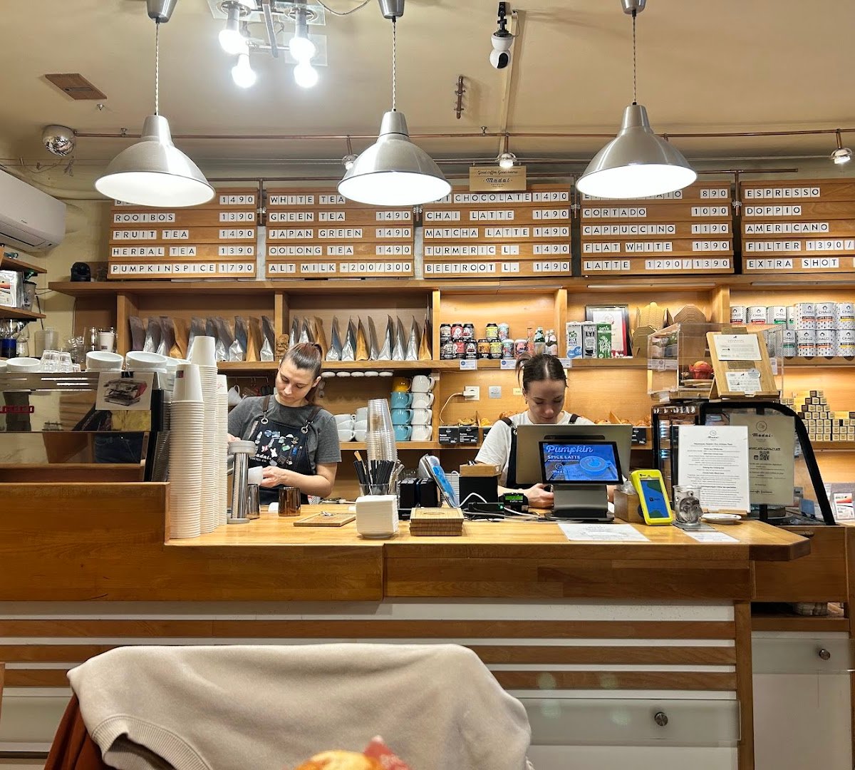 Madal Cafe specialty coffee shop in Budapest - photo 4