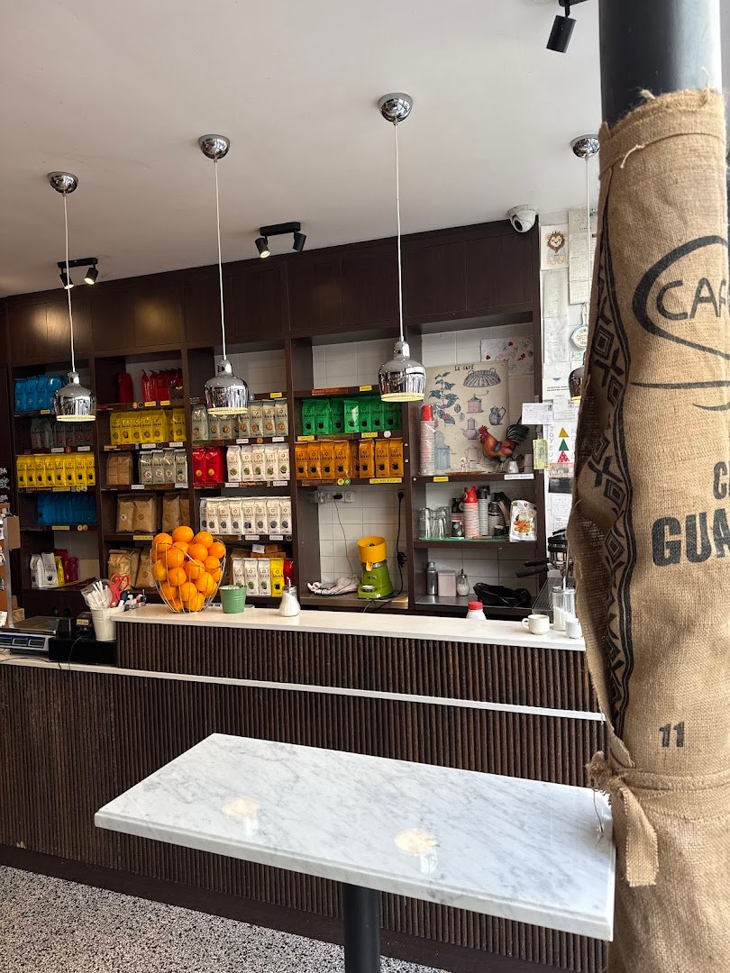 Café Aouba Aligre - Torréfaction specialty coffee shop in Paris - photo 8