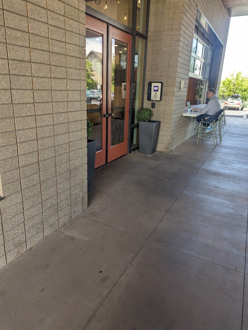 Still Vibrato Coffee Roasting specialty coffee shop in Bend - photo 7