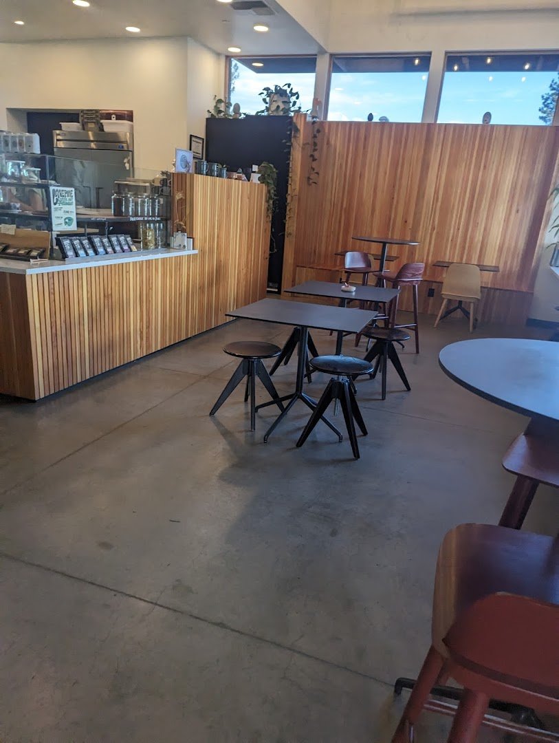 Still Vibrato Coffee Roasting specialty coffee shop in Bend - photo 9