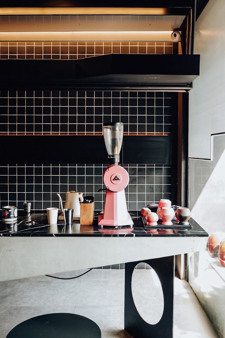 Missibu Roaster & Showroom specialty coffee shop in Bali - photo 2
