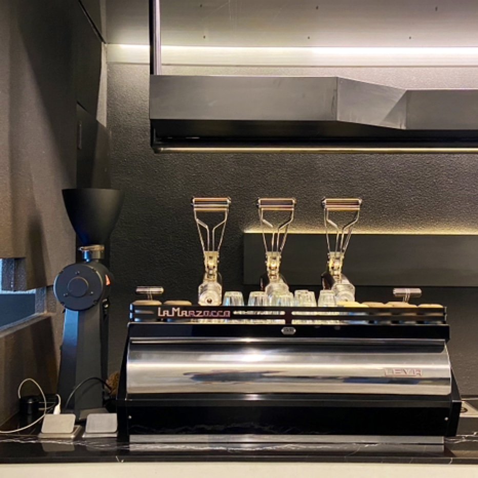 Missibu Roaster & Showroom specialty coffee shop in Bali - photo 5