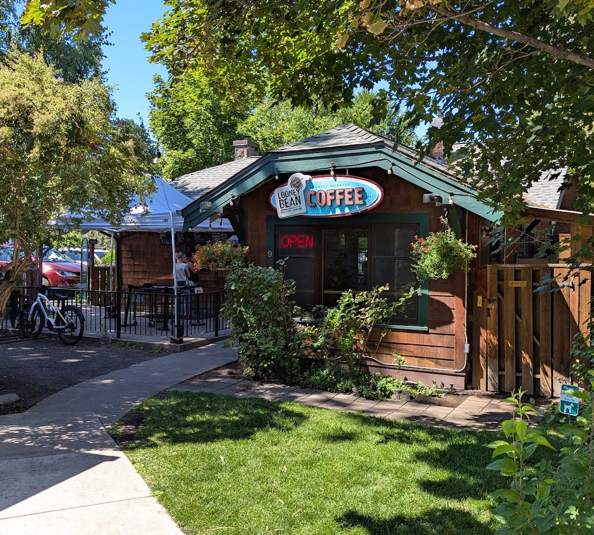 Watershed Coffee Roasters (formerly Looney Bean Bend) specialty coffee shop in Bend - photo 13