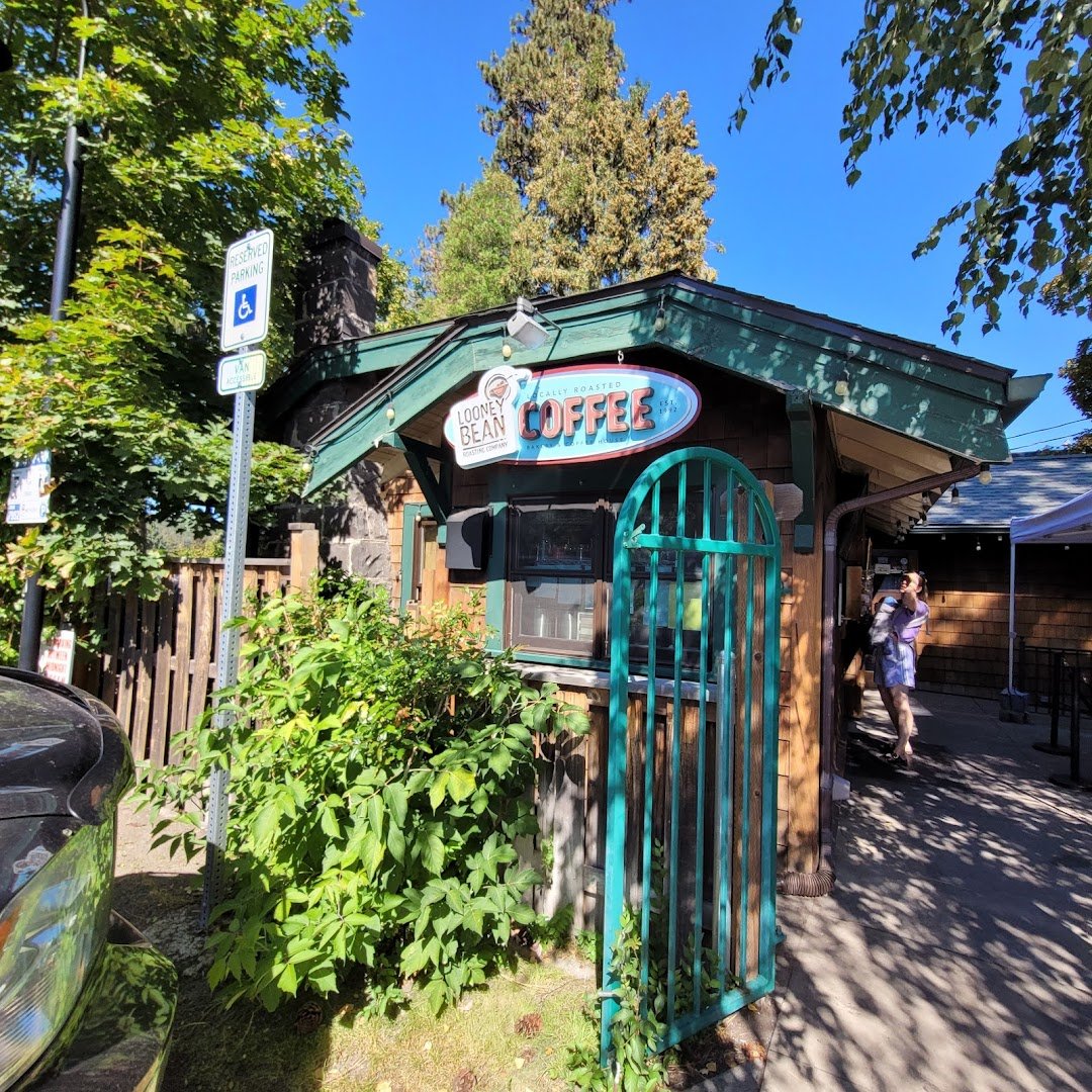 Watershed Coffee Roasters (formerly Looney Bean Bend) specialty coffee shop in Bend - photo 9