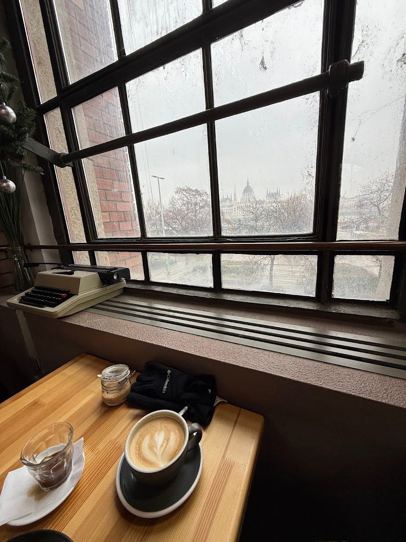 Steamhouse Cafe specialty coffee shop in Budapest - photo 7