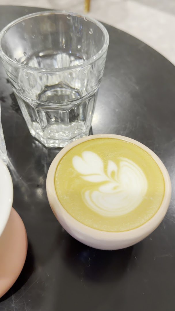 Coffee at Homeground Coffee Roasters, specialty coffee shop in Singapore