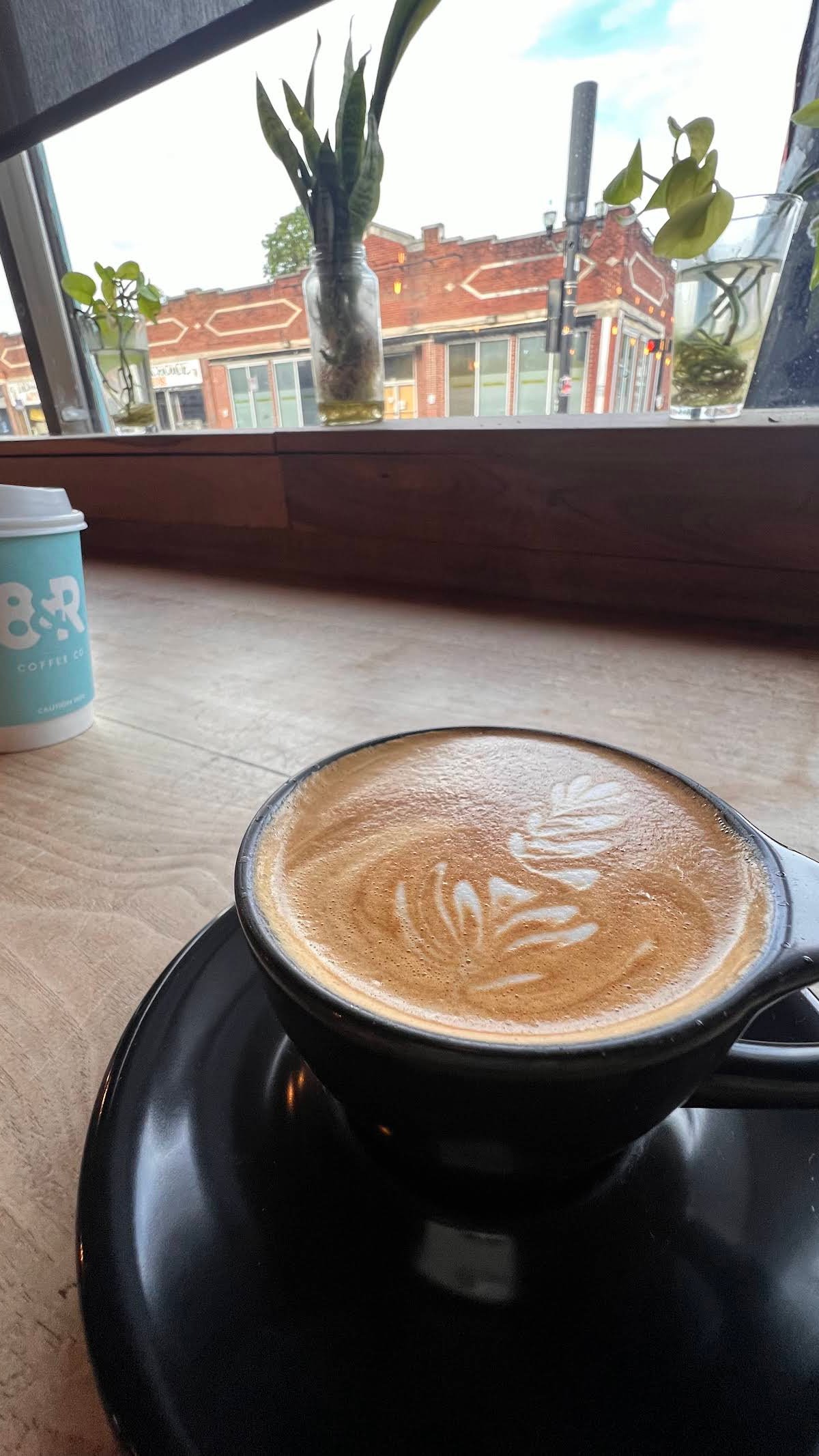 8th & Roast specialty coffee shop in Nashville - photo 7