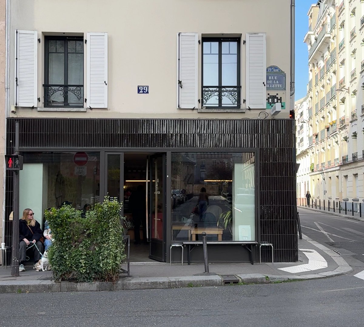 Mardi specialty coffee shop in Paris - photo 7