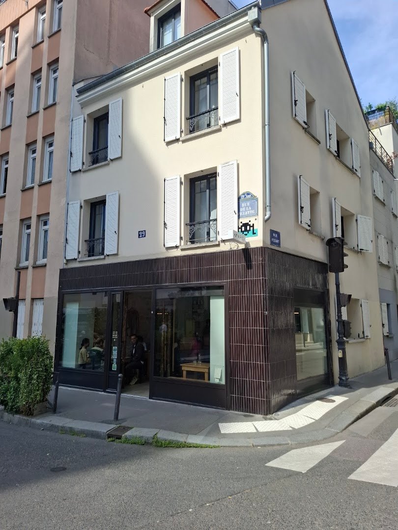 Mardi specialty coffee shop in Paris - photo 8