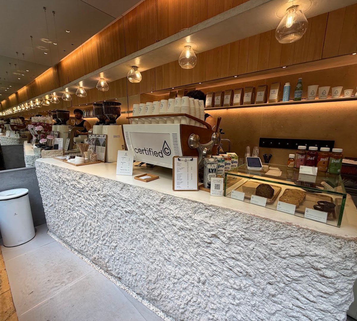Certified café specialty coffee shop in Paris - photo 2