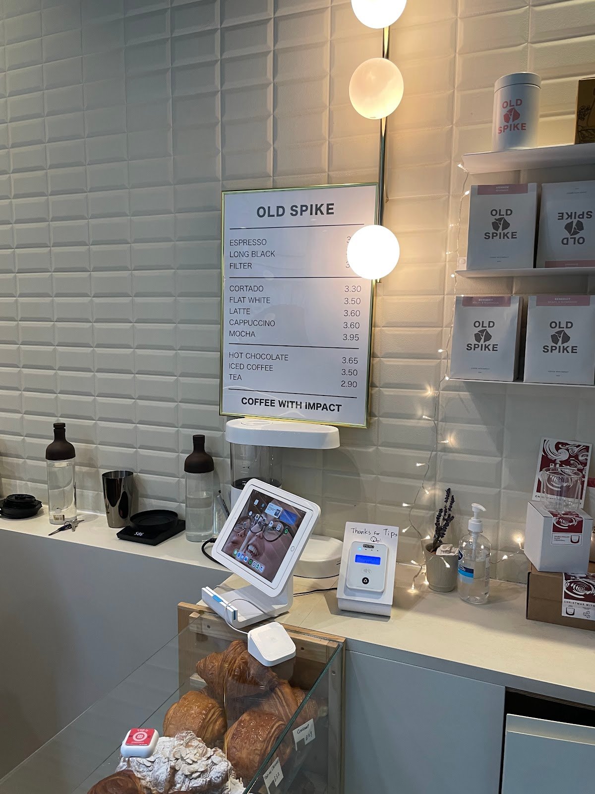 Old Spike Piccadilly specialty coffee shop in London - photo 6