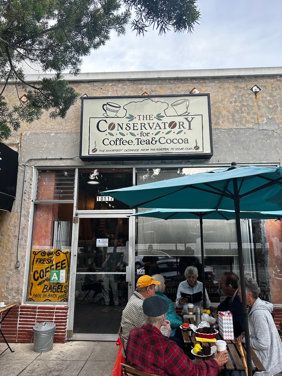 The Conservatory for Coffee, Tea & Cocoa specialty coffee shop in Los Angeles - photo 5