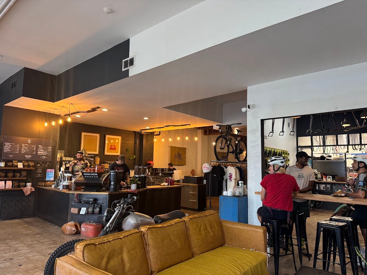 Flat Track Coffee specialty coffee shop in Austin - photo 5