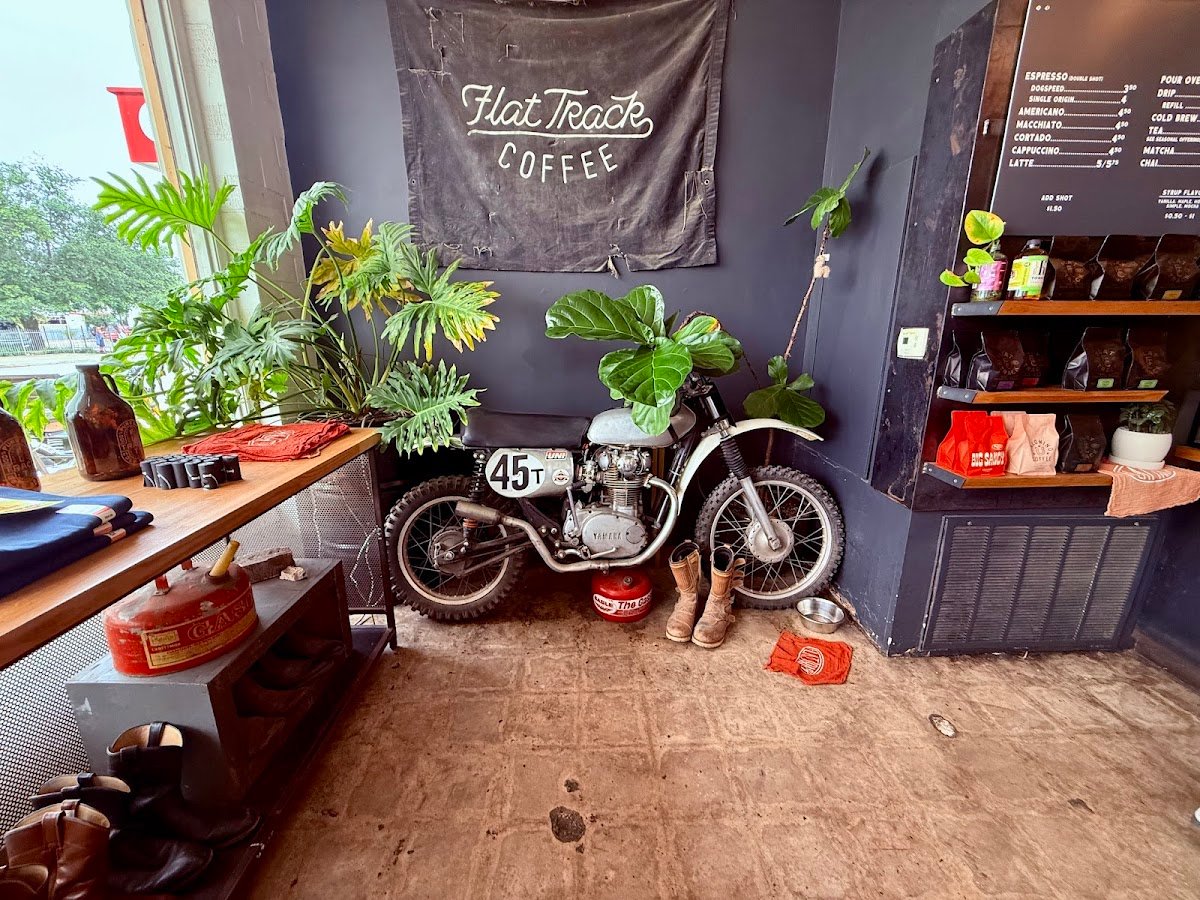 Flat Track Coffee specialty coffee shop in Austin - photo 6
