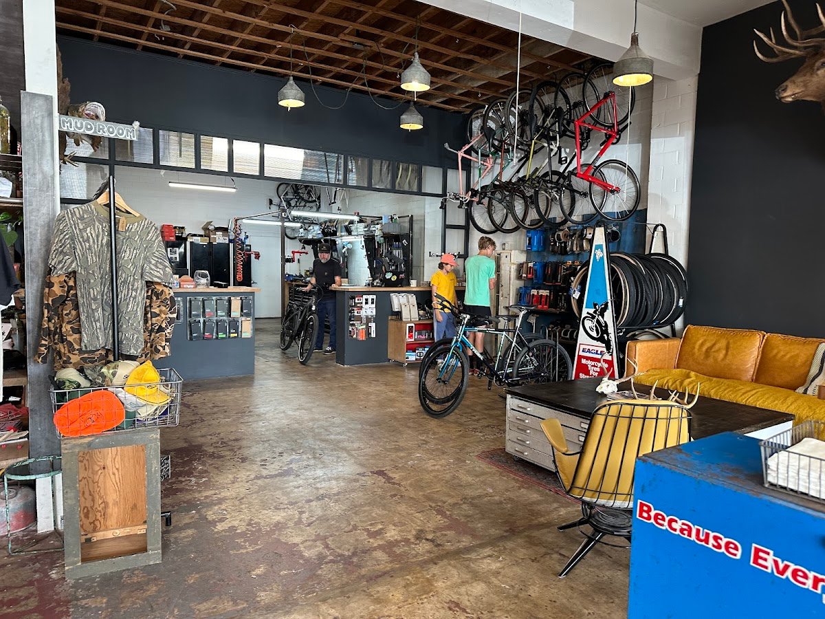 Flat Track Coffee specialty coffee shop in Austin - photo 7