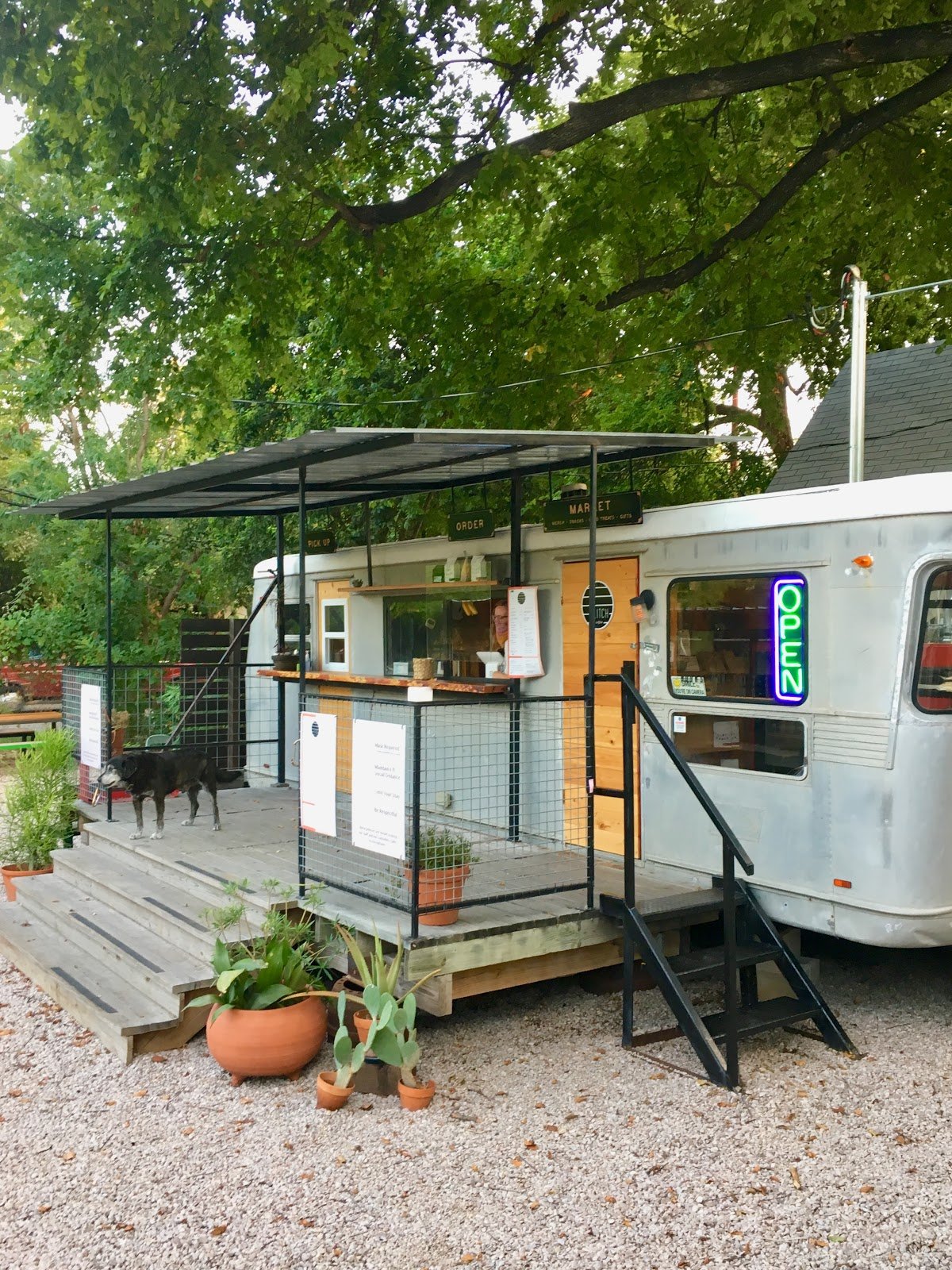 Flitch Coffee specialty coffee shop in Austin - photo 4