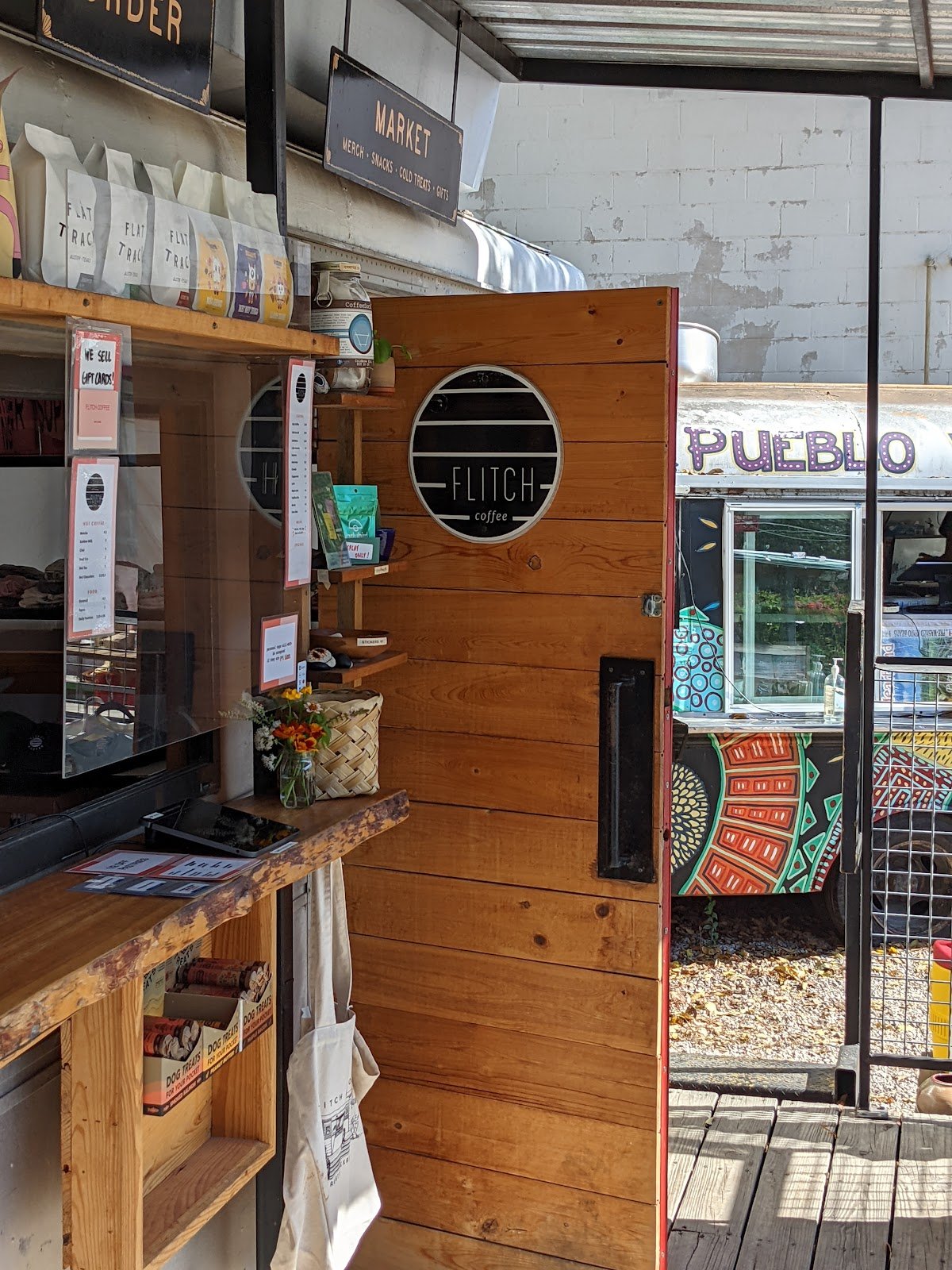 Flitch Coffee specialty coffee shop in Austin - photo 10