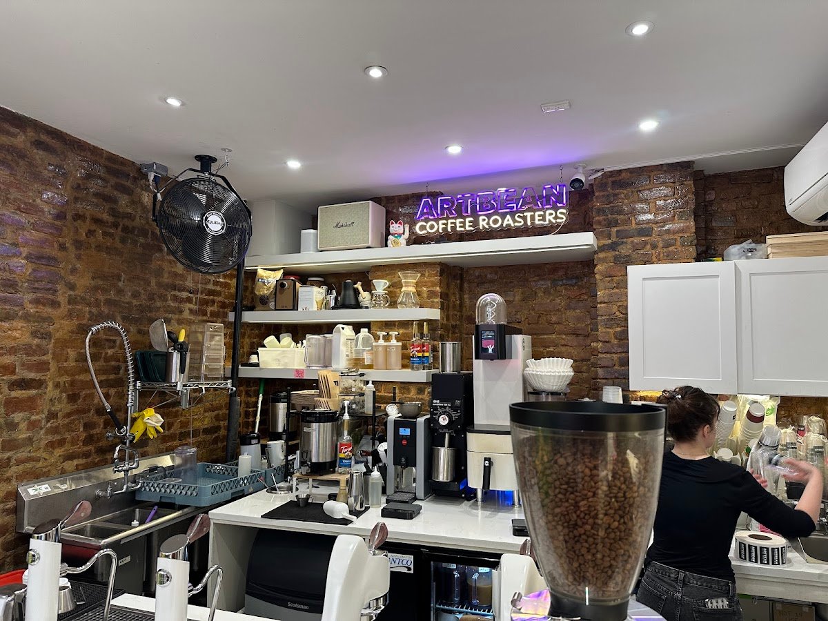 Artbean Coffee Roasters specialty coffee shop in New York - photo 3