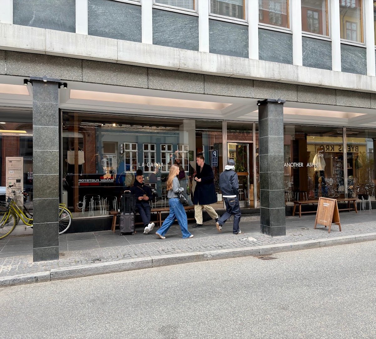 La Cabra specialty coffee shop in Copenhagen - photo 10