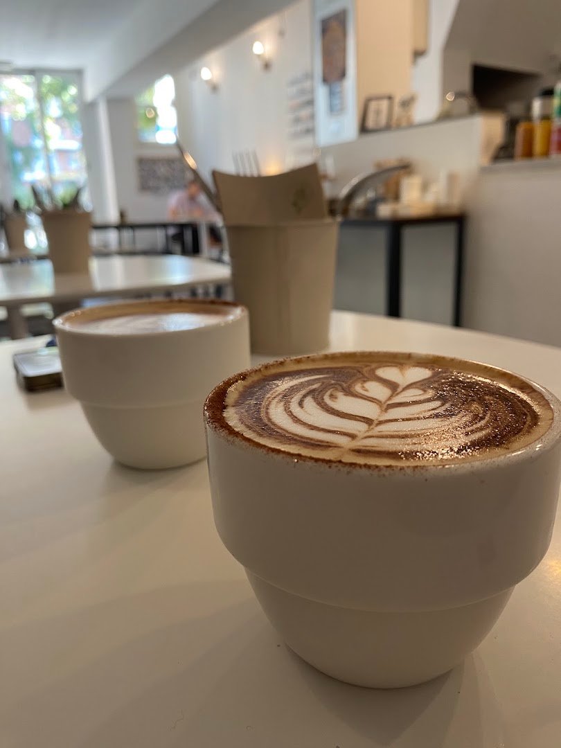 Mitzi Coffee & Brunch specialty coffee shop in Barcelona - photo 2