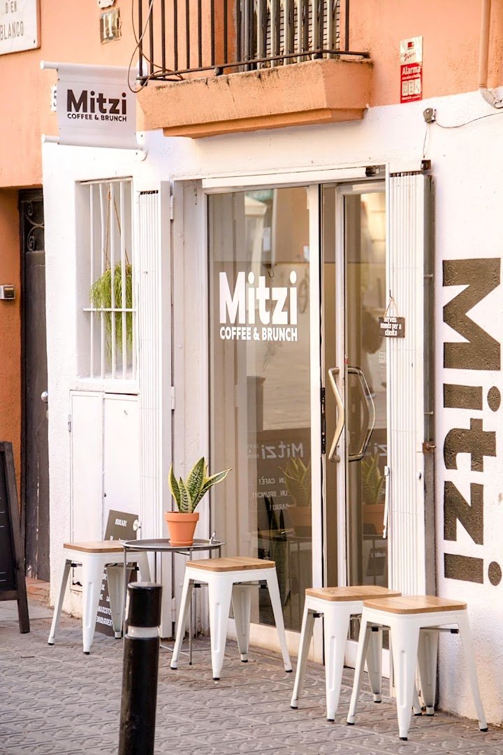 Mitzi Coffee & Brunch specialty coffee shop in Barcelona - photo 4