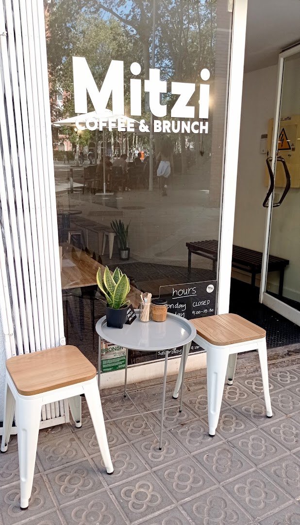Mitzi Coffee & Brunch specialty coffee shop in Barcelona - photo 6