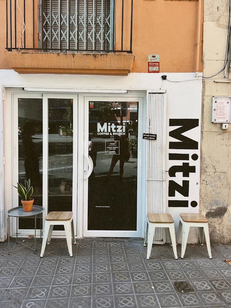 Mitzi Coffee & Brunch specialty coffee shop in Barcelona - photo 9