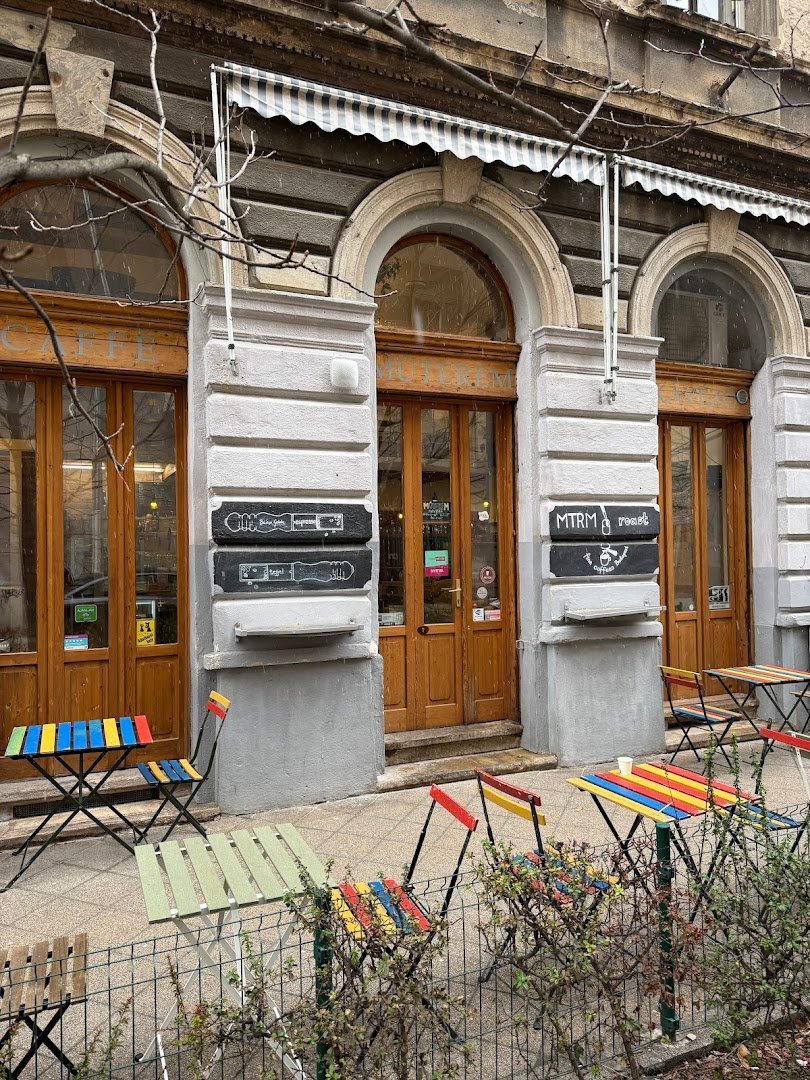Műterem Kávézó specialty coffee shop in Budapest - photo 11