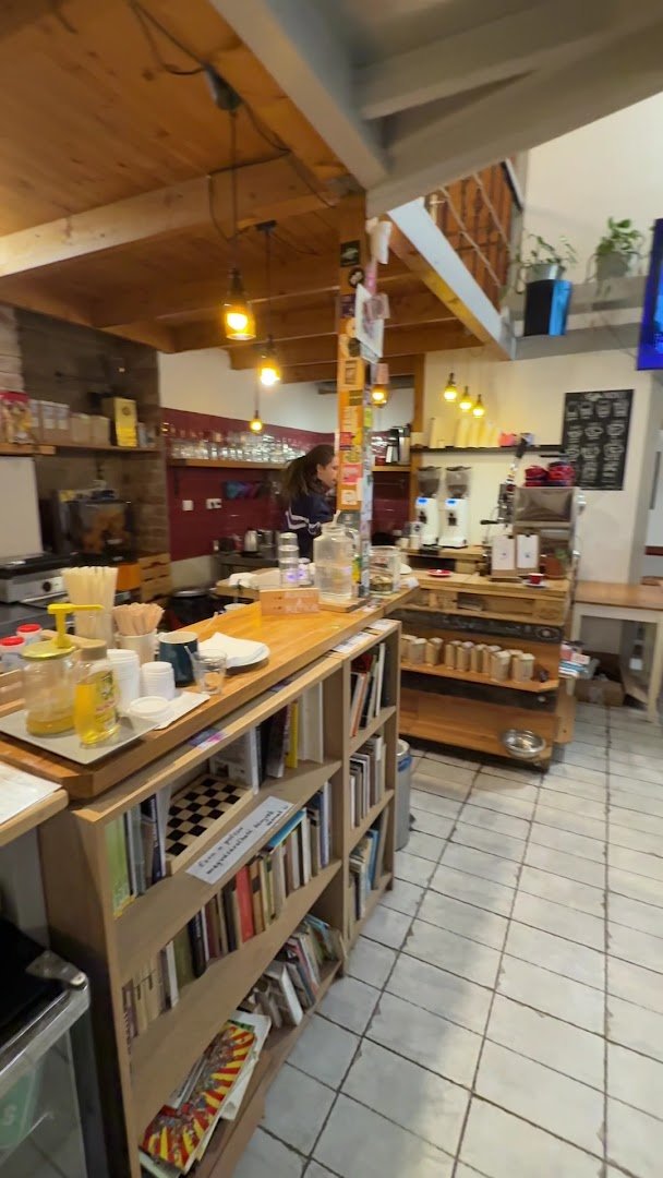 Műterem Kávézó specialty coffee shop in Budapest - photo 2