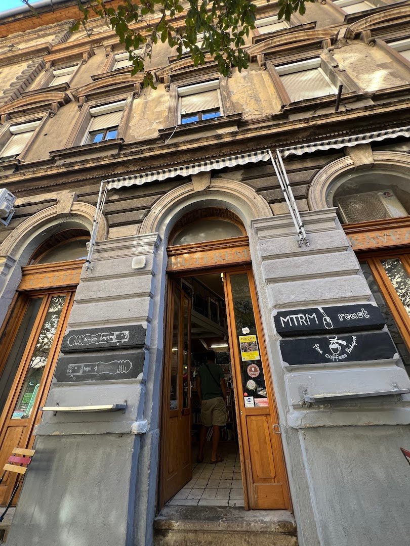 Műterem Kávézó specialty coffee shop in Budapest - photo 4