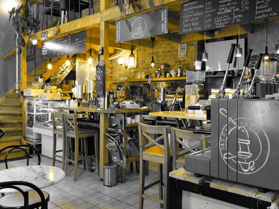 Műterem Kávézó specialty coffee shop in Budapest - photo 10