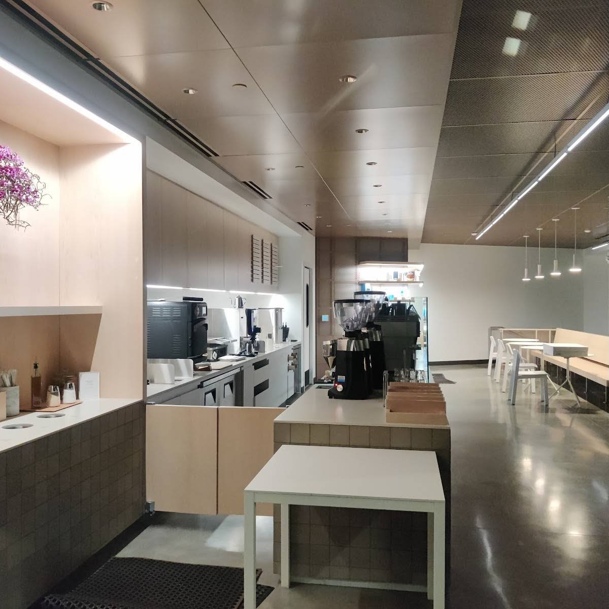 Blue Bottle Coffee specialty coffee shop in San Francisco - photo 2