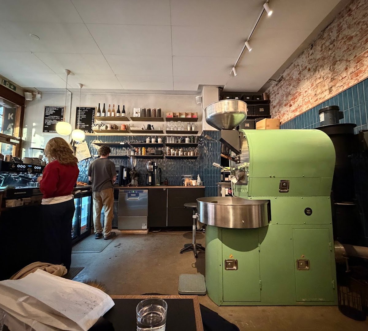 Interior of Lille Oslo Kaffebrenneri, specialty coffee shop in Oslo