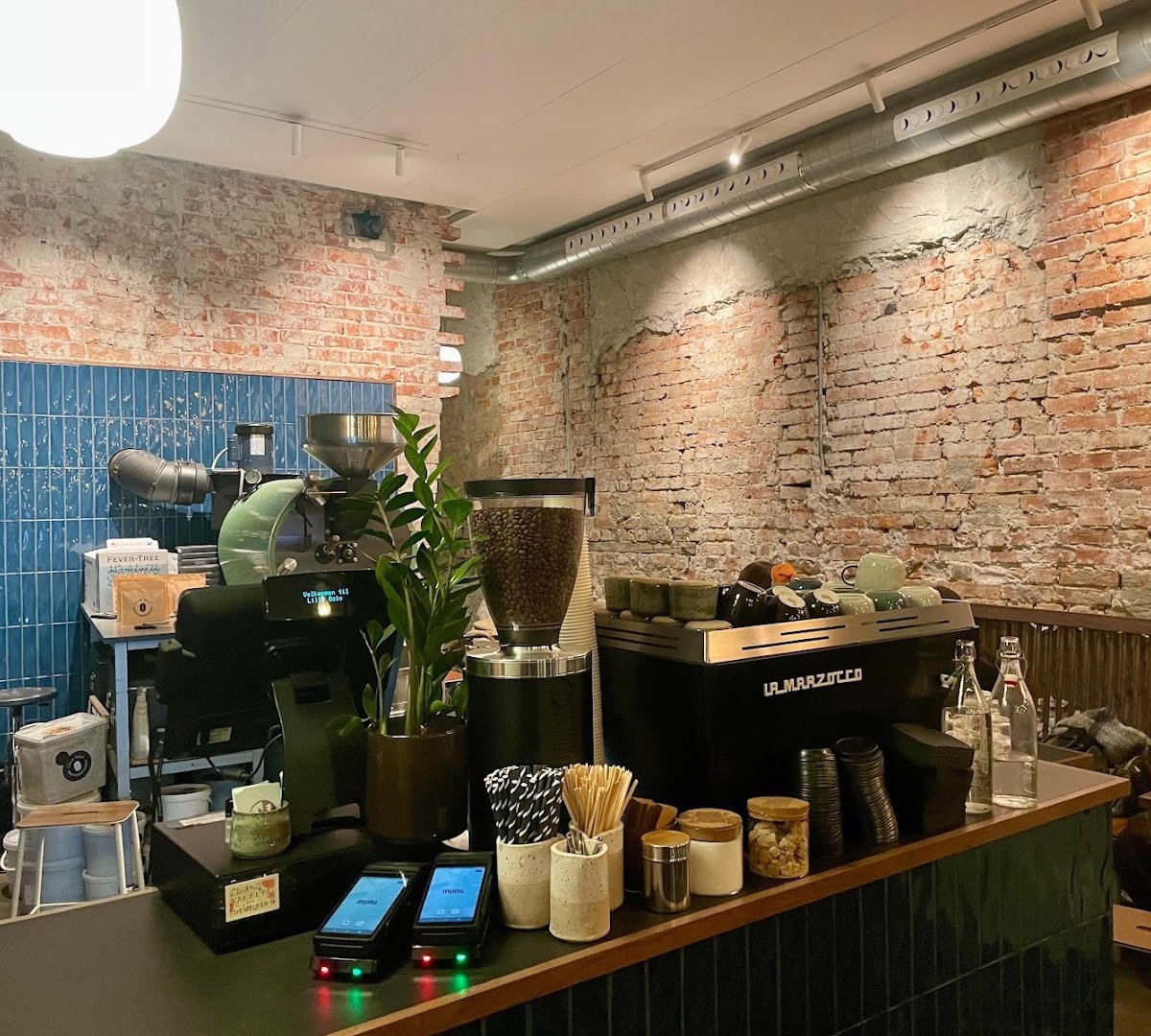 Interior of Lille Oslo Kaffebrenneri, specialty coffee shop in Oslo