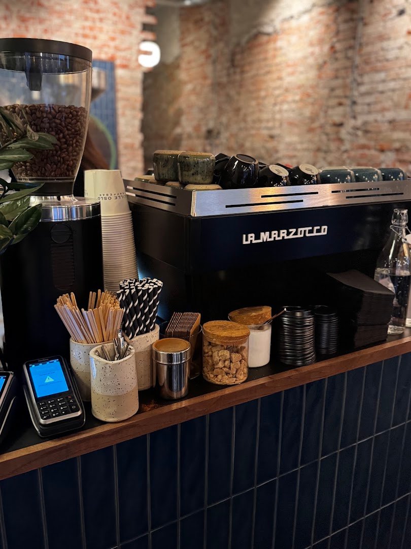 Interior of Lille Oslo Kaffebrenneri, specialty coffee shop in Oslo