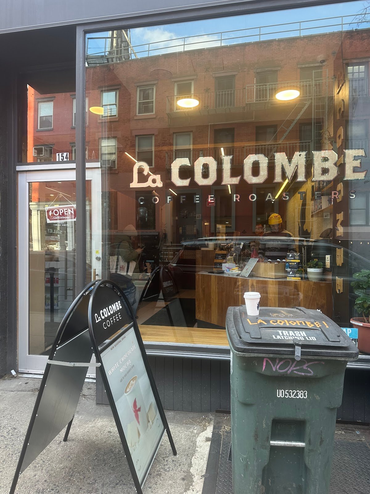 La Colombe Coffee Workshop specialty coffee shop in New York - photo 3