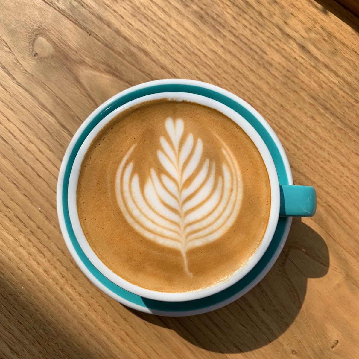 Bean + Brew specialty coffee shop in London - photo 2