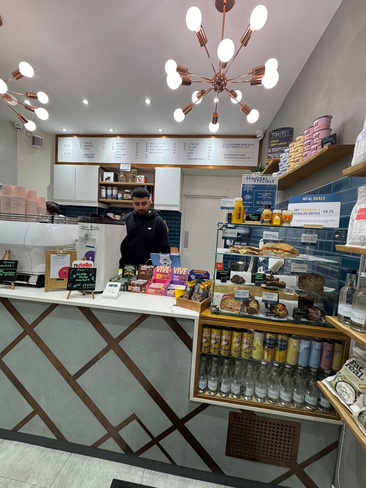 Bean + Brew specialty coffee shop in London - photo 3