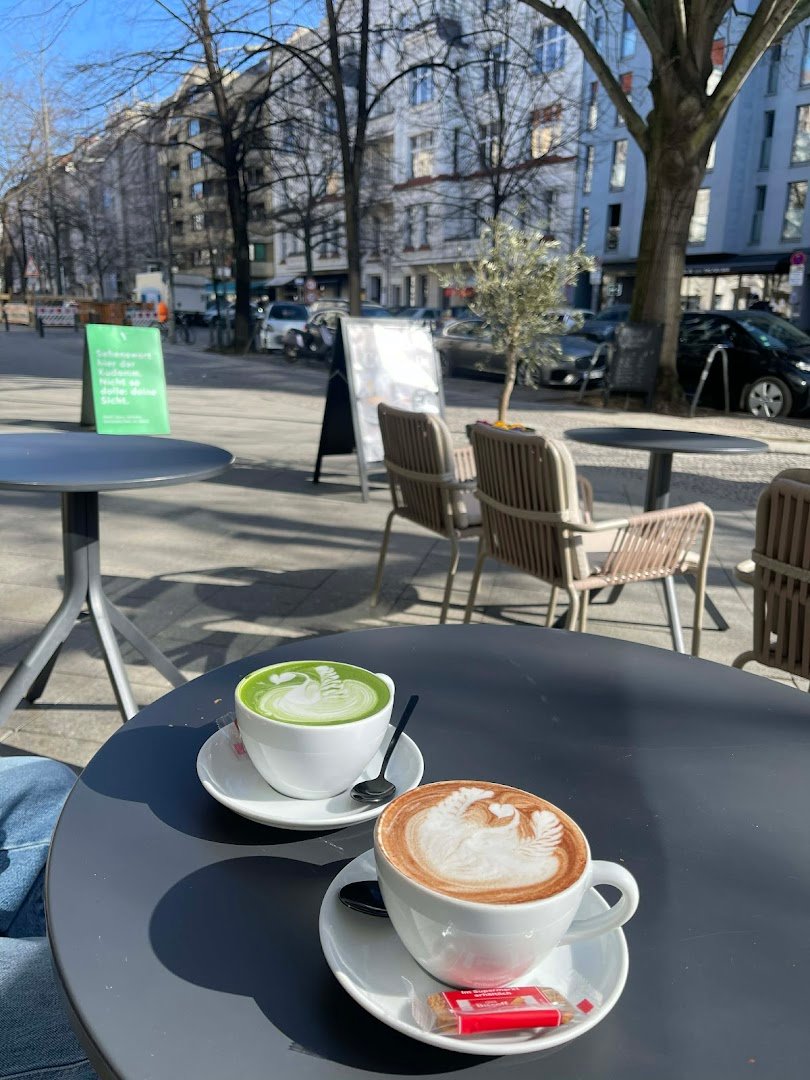 The Visit Coffee, Roastery & Eatery Kudamm specialty coffee shop in Berlin - photo 4